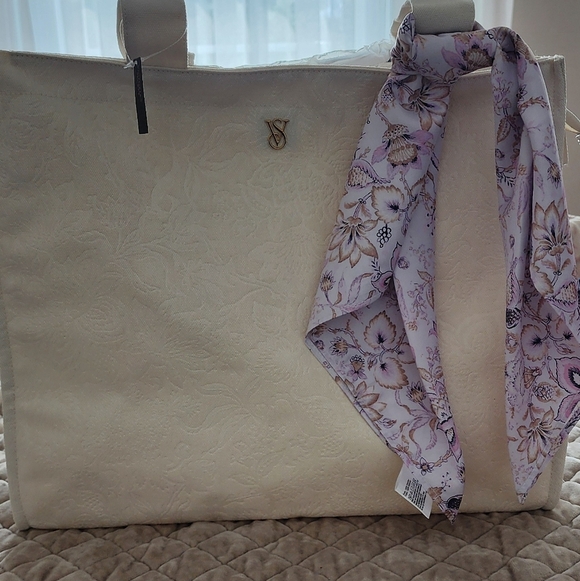 Victoria's Secret White Tote Bag with Floral Scarf - Picture 3 of 8